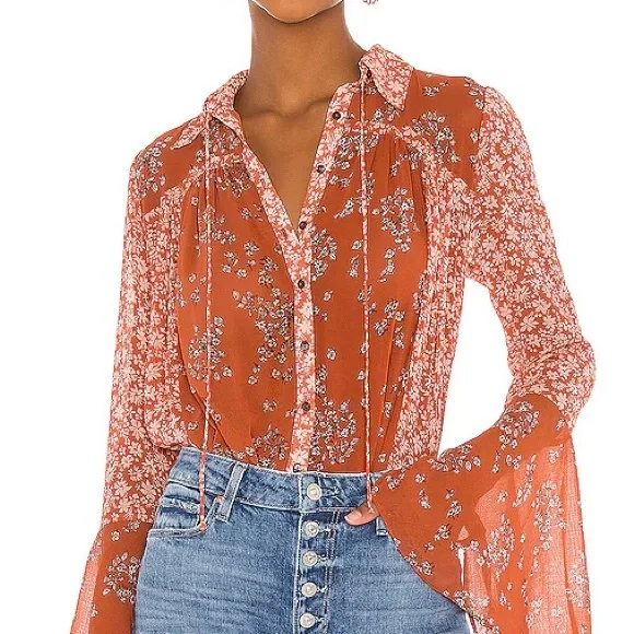 Free People Serena Printed Bell Sleeve Button Down Blouse Rust Size XS - Picture 6 of 6